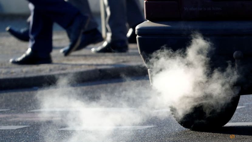 What are e-fuels, and can they help make cars CO2-free? What are e-fuels, and can they help make cars CO2-free?