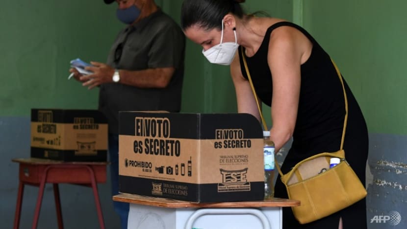 Costa Ricans choose among 25 presidential candidates Costa Ricans choose among 25 presidential candidates