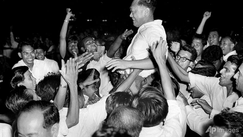 Lee Kuan Yew "jadikan kita semua anak-anaknya"