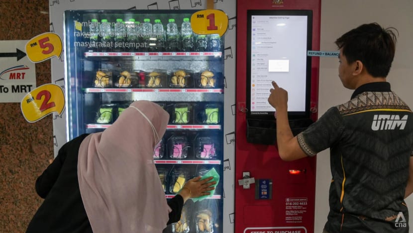 Food Vending Machine In Malaysia Hospital 