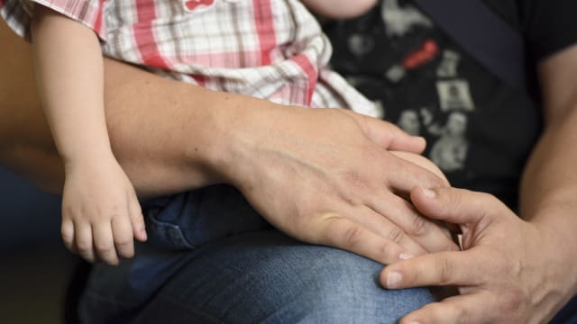 六岁男童多次被养母体罚 养父代为申请个人保护令获批准