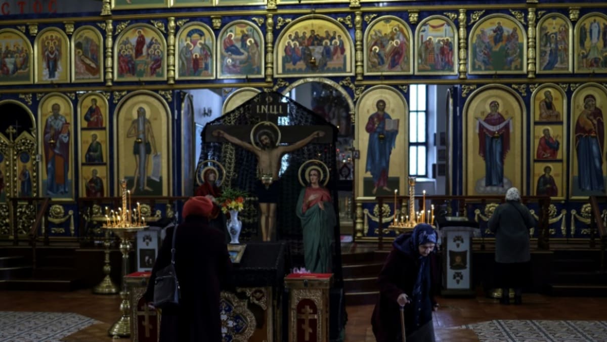 Minggu Palma Ortodoks memberikan jeda singkat bagi Kramatorsk di Ukraina