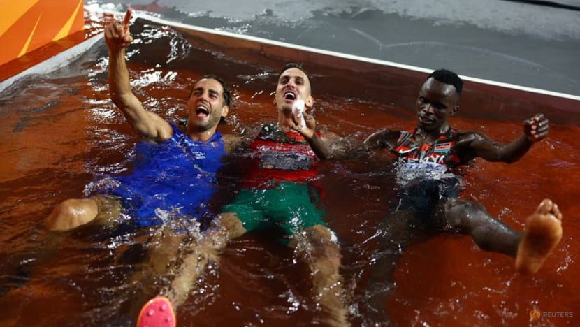 El Bakkali retains 3,000m steeplechase world title