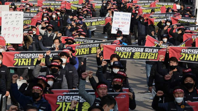 South Korea government plans first talks with striking truckers