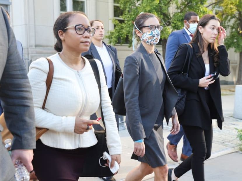 R Kelly's fate in jury's hands in sex trafficking trial R Kelly's fate in jury's hands in sex trafficking trial