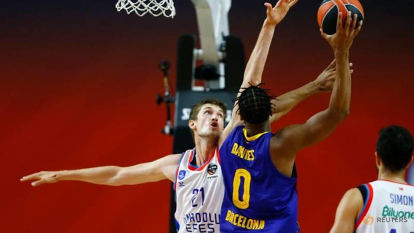 Basketball-Anadolu Efes edge Barcelona to win Euroleague title Basketball-Anadolu Efes edge Barcelona to win Euroleague title