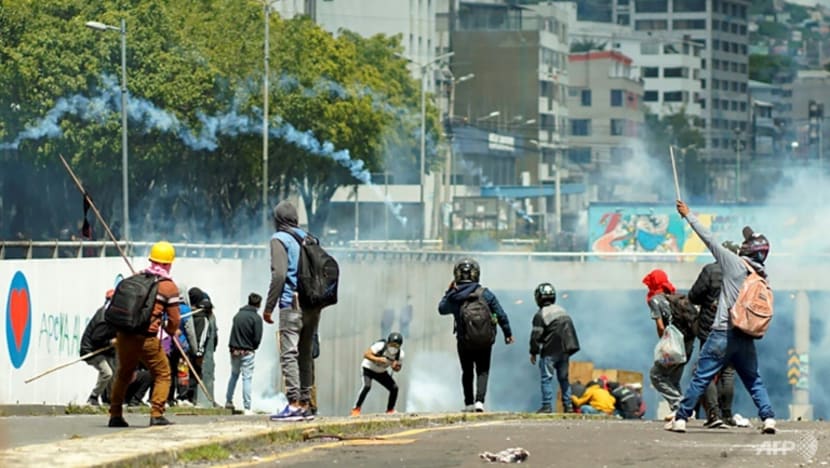 Ecuadorans teargassed at demos that military deems 'grave threat' Ecuadorans teargassed at demos that military deems 'grave threat'