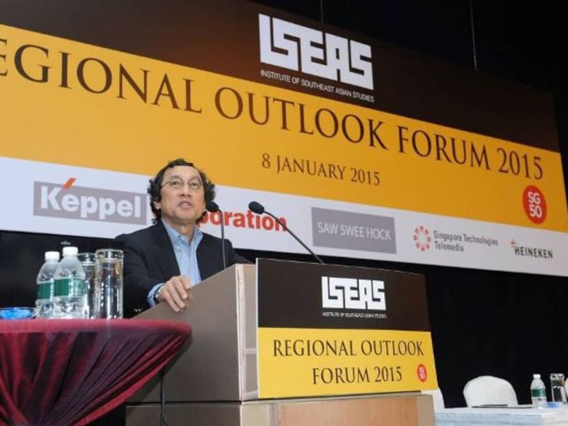 Ambassador-at-Large Bilahari Kausikan, who is also Policy Advisor at the Singapore Foreign Affairs Ministry, at the Institute of Southeast Asian Studies' Regional Outlook Forum 2015. Photo: Facebook/ISEAS)