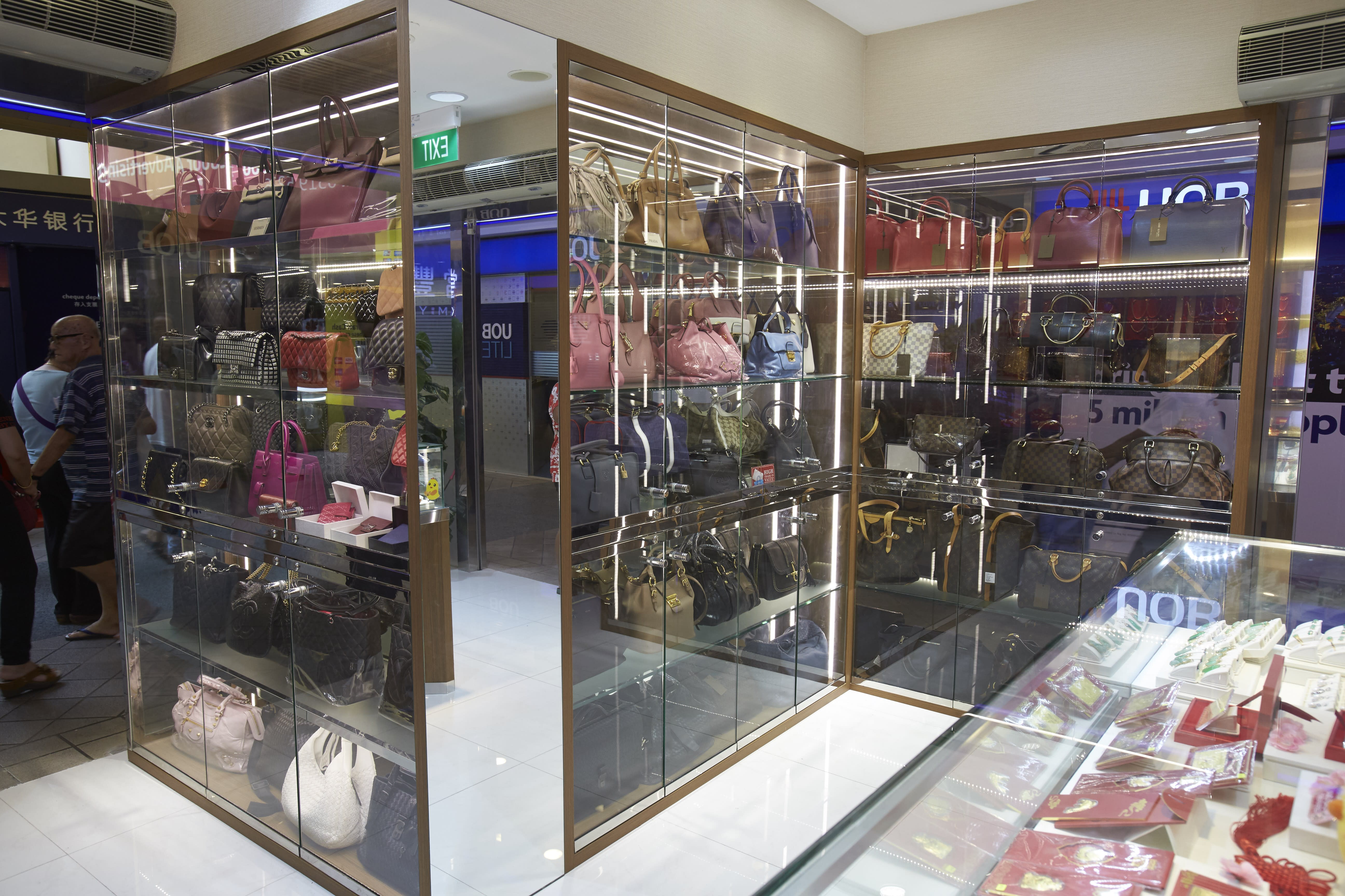 How To Tell If An Hermès or Chanel Bag Is The Real Deal How To Tell If An Hermès or Chanel Bag Is The Real Deal