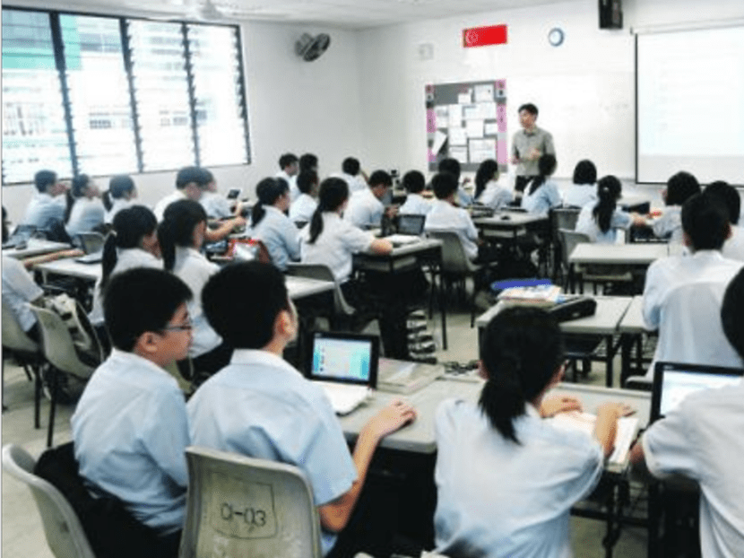 Commentary: Do schools still need paper textbooks in a digital age? Commentary: Do schools still need paper textbooks in a digital age?