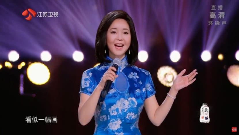 Netizens Call China Countdown Show A “Scam” After It Claimed To Have Restored The Late Teresa Teng’s Voice For A Hologram Duet