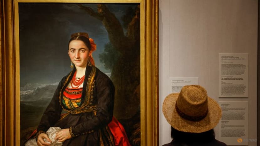 New Madrid gallery brings royal treasures under one roof