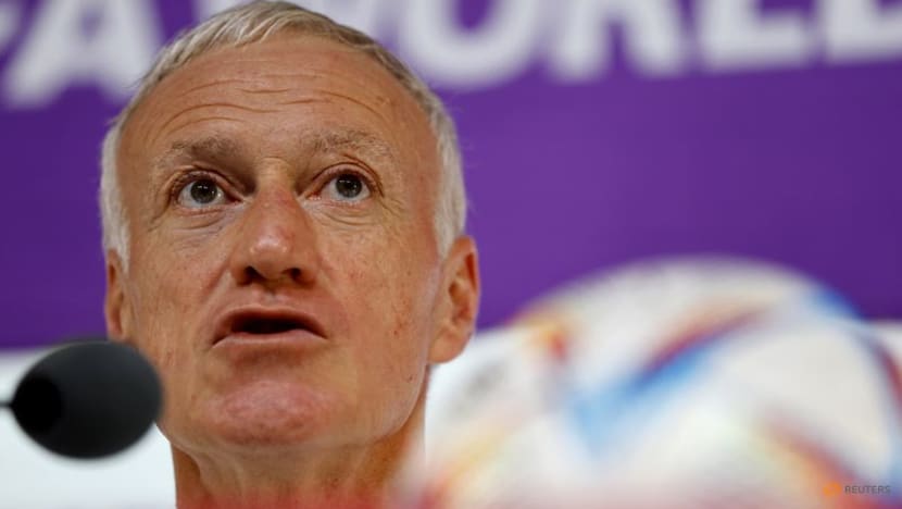 France focused on England, not politics, says Deschamps France focused on England, not politics, says Deschamps