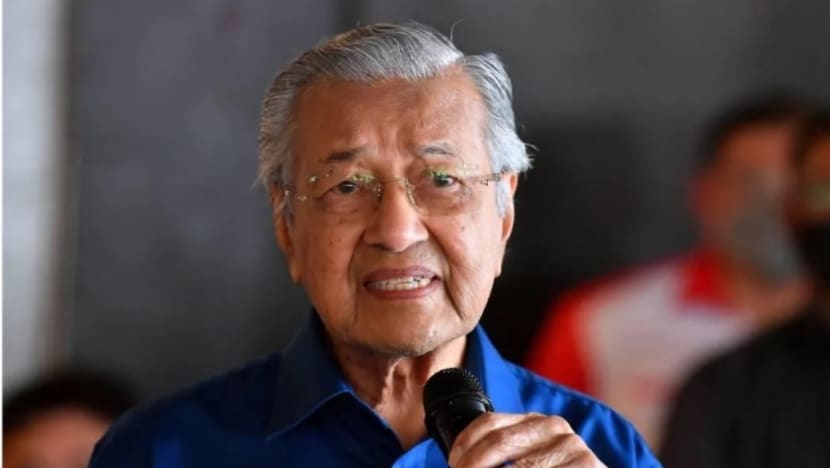 Dr Mahathir akan terus terlibat dalam politik; bertegas khidmatnya masih diperlukan