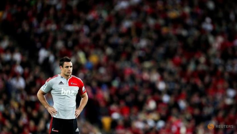 Rugby: Carter recognises 'old-man calves' may prevent any Blues appearance Rugby: Carter recognises 'old-man calves' may prevent any Blues appearance
