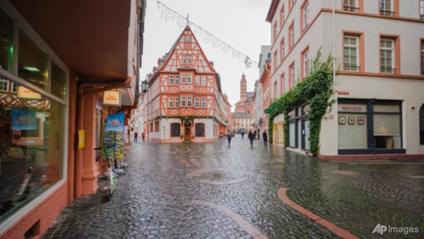 Germany enters harder lockdown as virus deaths hit new high Germany enters harder lockdown as virus deaths hit new high