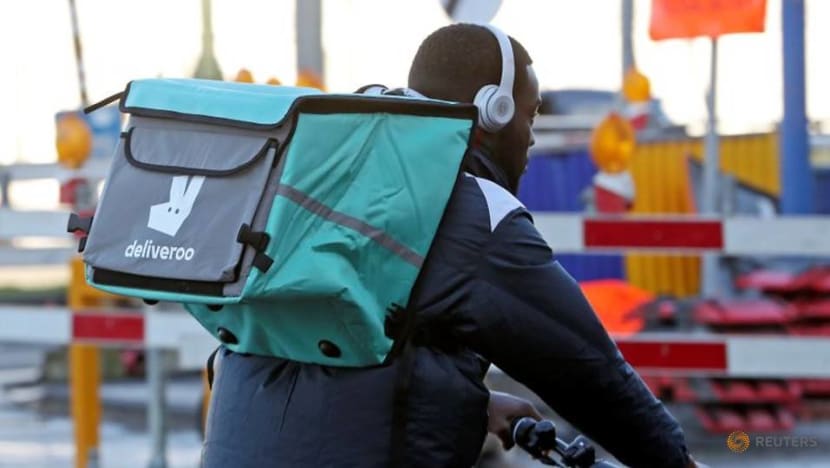 Amazon gets green light to buy 16% stake in online food platform Deliveroo Amazon gets green light to buy 16% stake in online food platform Deliveroo