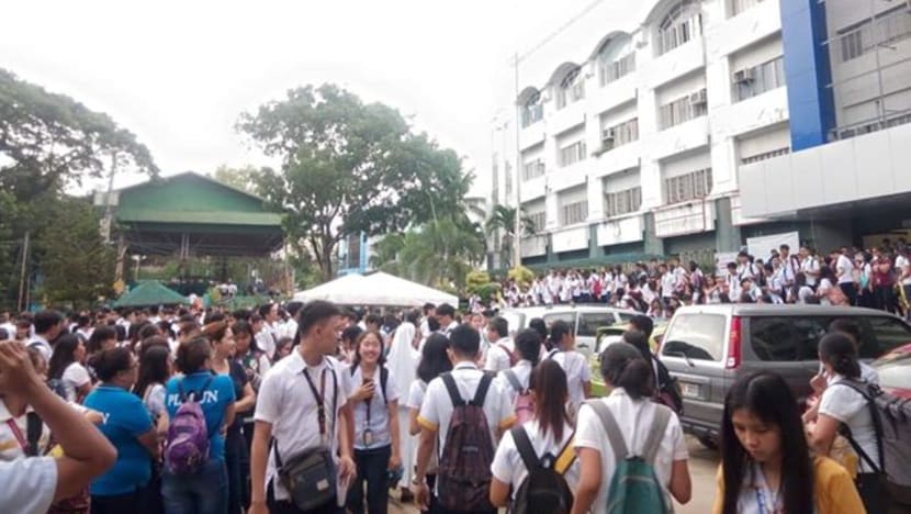 Offices, schools evacuated as Manila jolted by 5.2-magnitude Philippine quake Offices, schools evacuated as Manila jolted by 5.2-magnitude Philippine quake