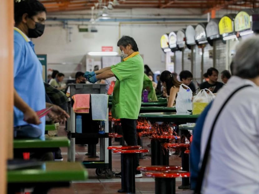 The income at the 20th percentile of full-time employed residents fell from S$2,457 to S$2,340 year-on-year in June. The income at the 20th percentile of full-time employed residents fell from S$2,457 to S$2,340 year-on-year in June.