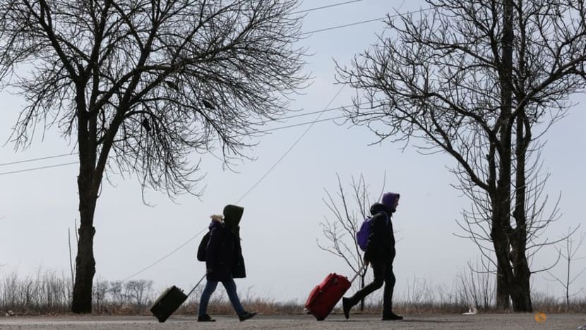 Russian air strikes wreak havoc on Mariupol, turning Ukrainian city to 'ashes' Russian air strikes wreak havoc on Mariupol, turning Ukrainian city to 'ashes'