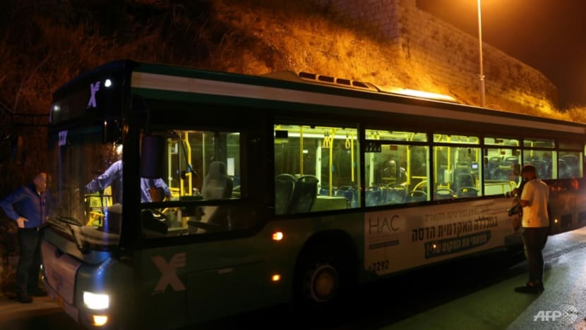 7 injured in attack on Jerusalem bus: Reports 7 injured in attack on Jerusalem bus: Reports