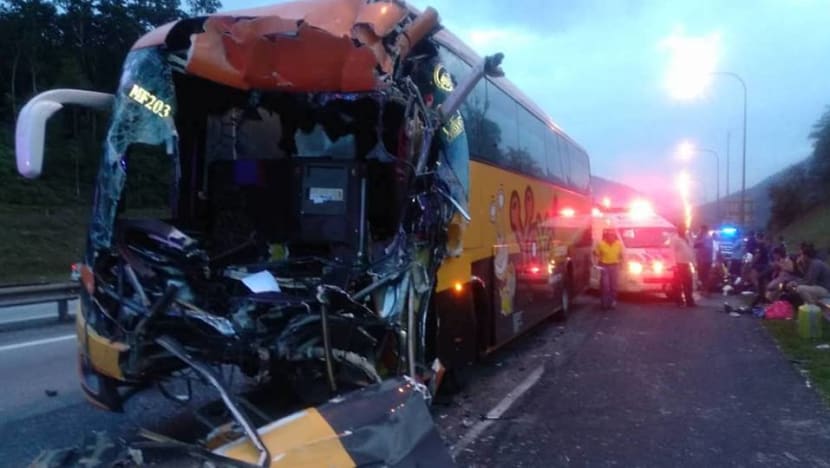 17 injured after bus crashes into trailer on Malaysia's North-South highway 17 injured after bus crashes into trailer on Malaysia's North-South highway