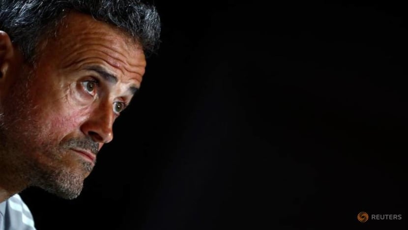 Soccer-Spain coach Luis Enrique wants fans to stop booing players Soccer-Spain coach Luis Enrique wants fans to stop booing players