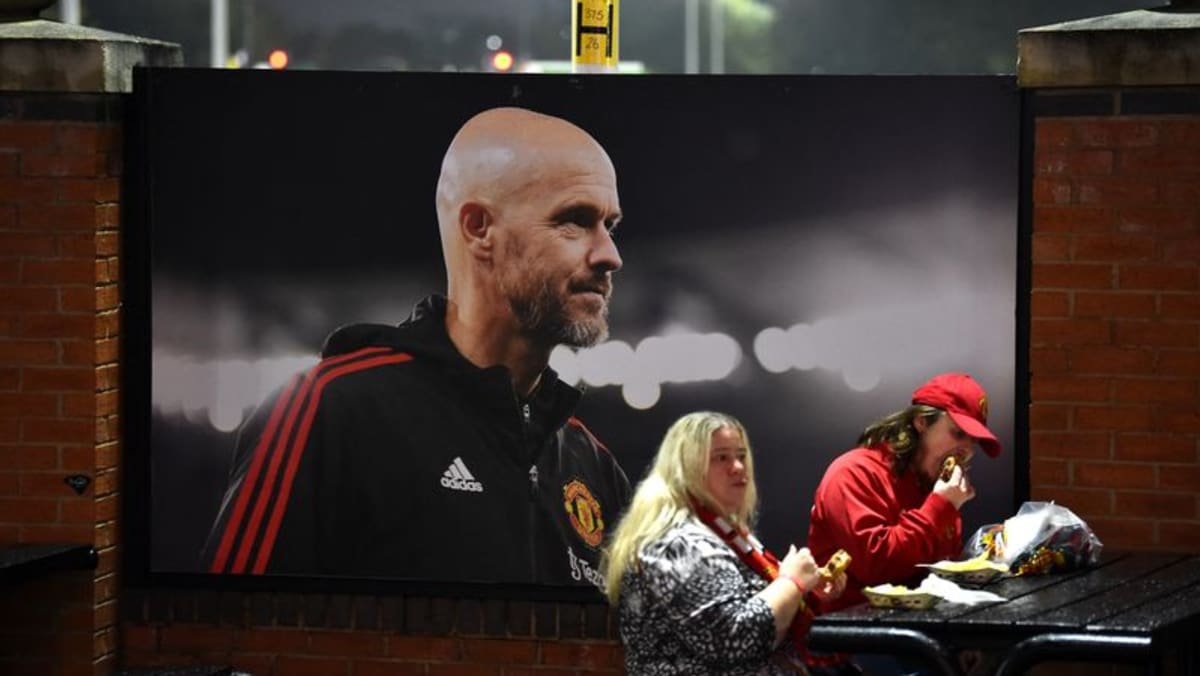 Ten Hag thanks Manchester United fans after sacking