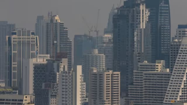 曼谷空气污染严重 当局建议人们留在室内
