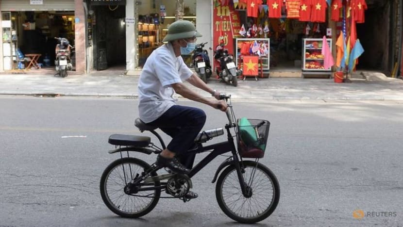 Vietnam expands movement curbs as COVID-19 cases hit record high Vietnam expands movement curbs as COVID-19 cases hit record high