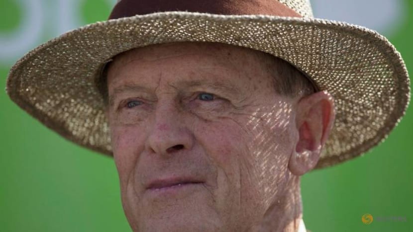 Dock money if players put IPL over England, Boycott tells ECB Dock money if players put IPL over England, Boycott tells ECB