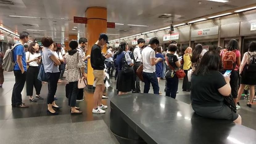 Kerosakan pintu platfrom MRT sebabkan kelengahan waktu sibuk petang di Laluan Utara-Selatan