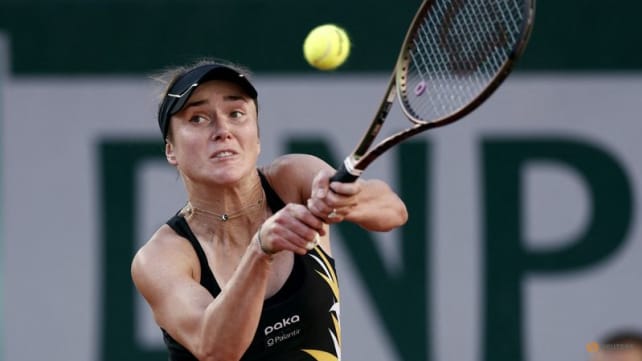 Svitolina returns to French Open quarter-finals by downing Kasatkina