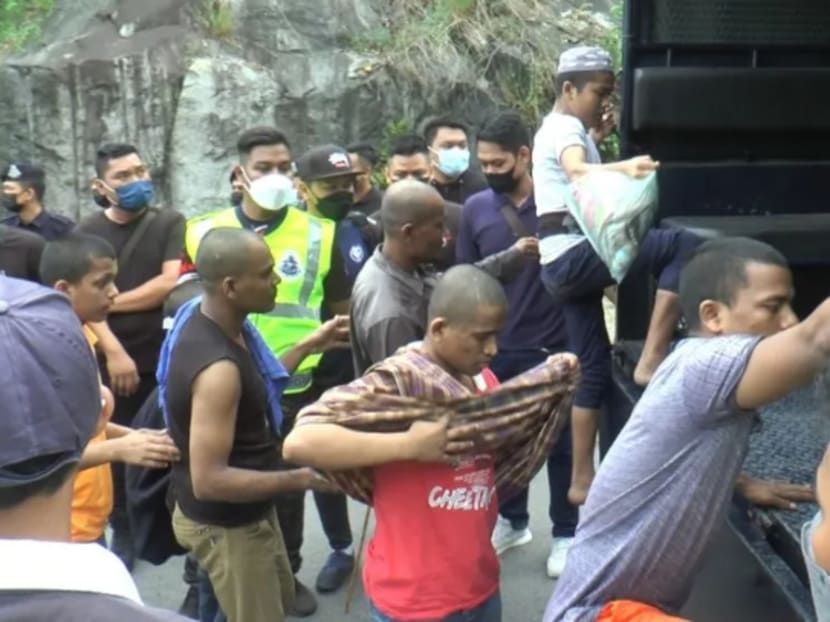 There are 160 Rohingya escapees at large, based on the numbers provided by both the Immigration and the Penang police.