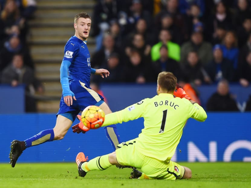 Jamie Vardy (in blue) of Leicester City hopes to bring some of the same torment he unleashed on Liverpool on Tuesday to Manchester City tomorrow. Photo: Getty Images