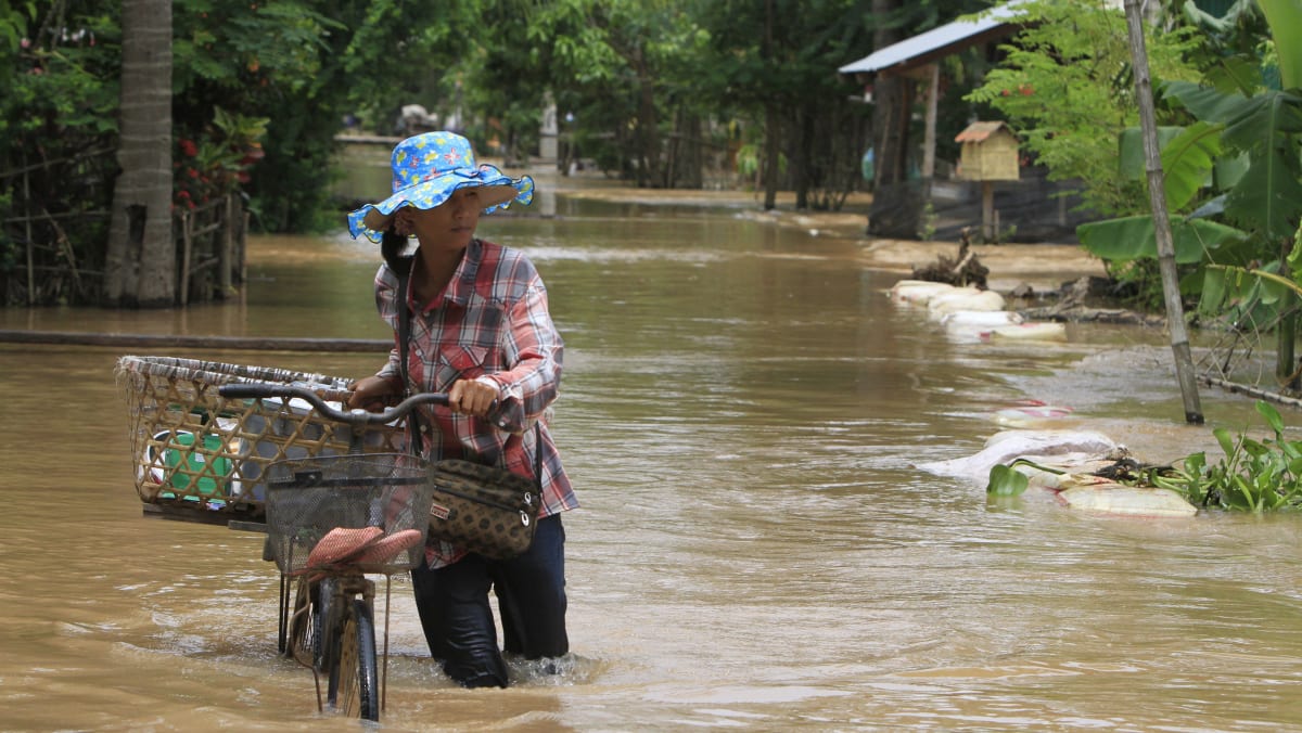 Flooding in Cambodia claims at least 30 lives TODAY
