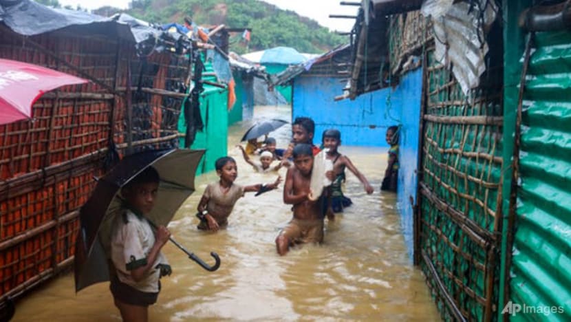 Floods make thousands homeless in Bangladesh Rohingya camps 