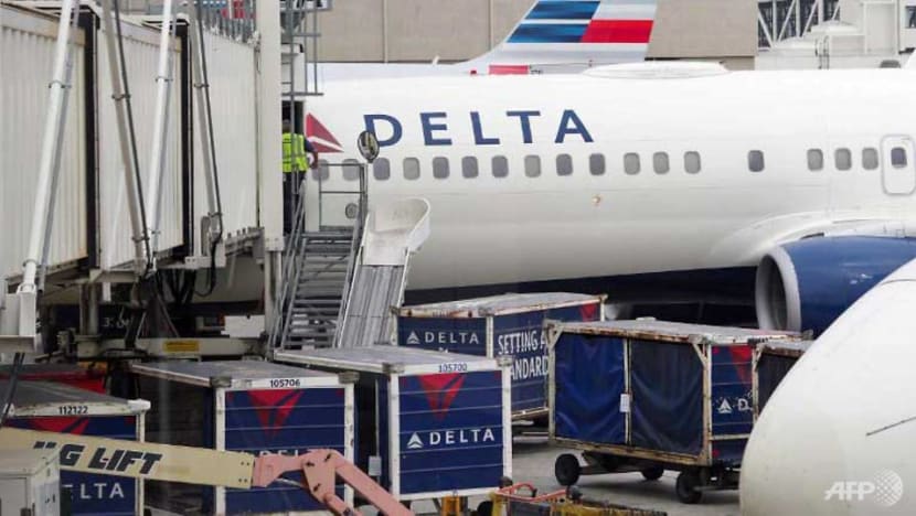 Delta and American airlines suspend several Milan flights