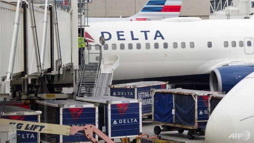 Delta and American airlines suspend several Milan flights Delta and American airlines suspend several Milan flights