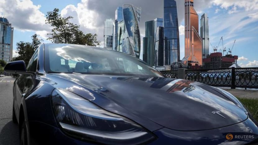 Can you buy a Tesla with bitcoin? How the payments might work Can you buy a Tesla with bitcoin? How the payments might work