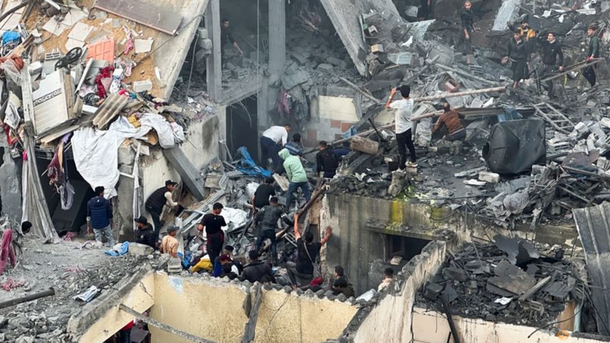 Biden warns Netanyahu risks losing support for Hamas war