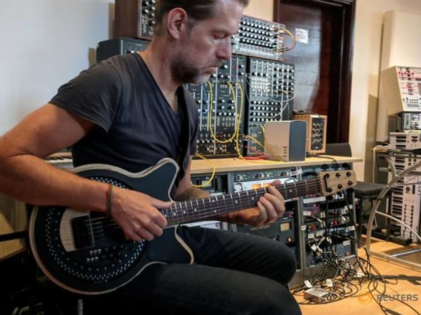 Radical redesign of the electric guitar is put through its paces Radical redesign of the electric guitar is put through its paces