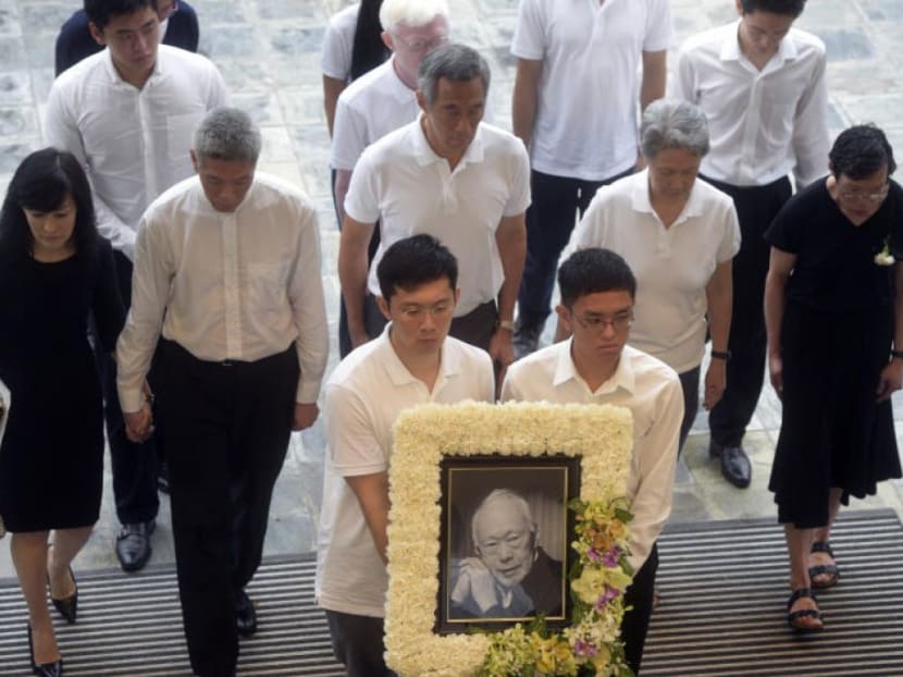 More questions surrounding the late Mr Lee's last will have emerged, amid a deepening dispute among his children over the document. TODAY file photo.