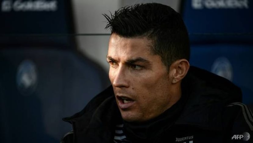 EPL digantung; Cristiano Ronaldo terpaksa dikuarantin gara-gara COVID-19