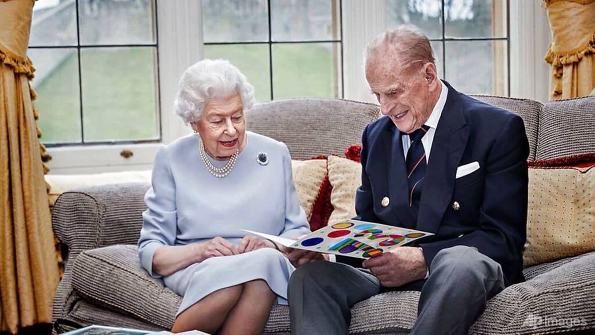 queen-elizabeth-and-prince-philip-celebrate-their-73rd-wedding-anniversary