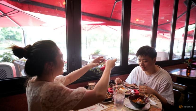 Widespread relief for Shanghai's restaurant sector as dine-in resumes Widespread relief for Shanghai's restaurant sector as dine-in resumes