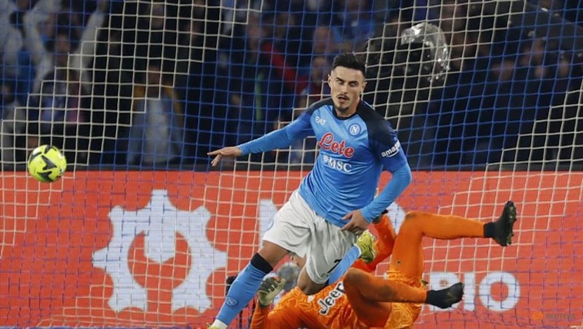 Napoli humiliate Juventus 5-1 in top-of-the-table clash Napoli humiliate Juventus 5-1 in top-of-the-table clash