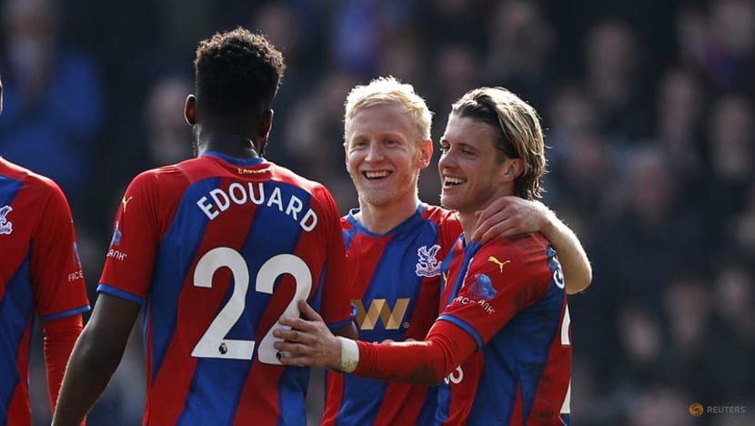 Palace outclass Everton to cruise into FA Cup semi-finals
