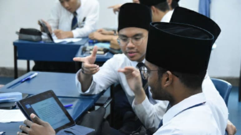 Madrasah Aljunied diiktiraf sebagai Apple Distinguished School 2022-2025