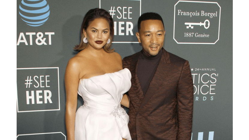 Chrissy Teigen and John Legend had 'actual fight' over pizza rolls Chrissy Teigen and John Legend had 'actual fight' over pizza rolls